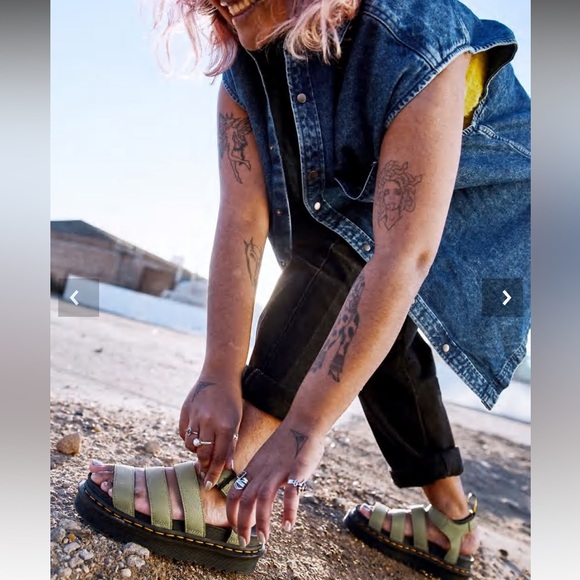 Dr Martens Blaire Platform Sandals Size 10 New - Picture 1 of 14